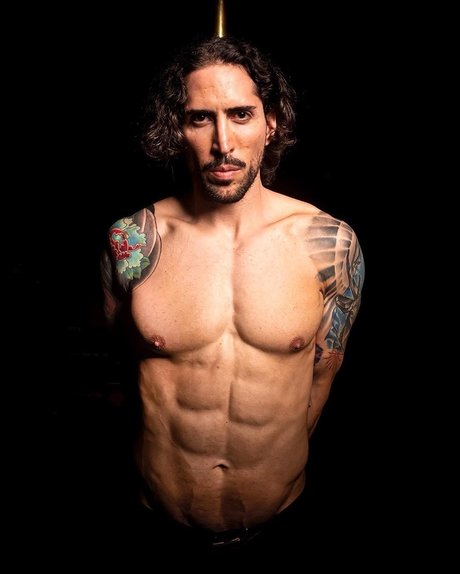 Diablo sex model pic