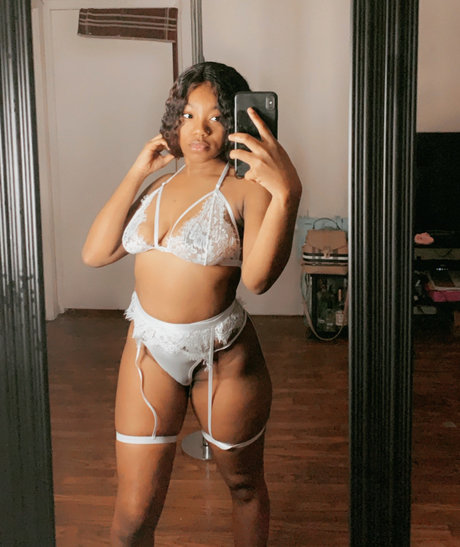 Itty Bitty_ hot pornstar photos