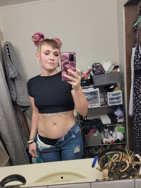 Queen Derp model nude galleries