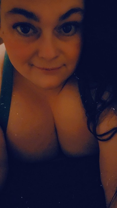 Queen42086 pornstar naked img