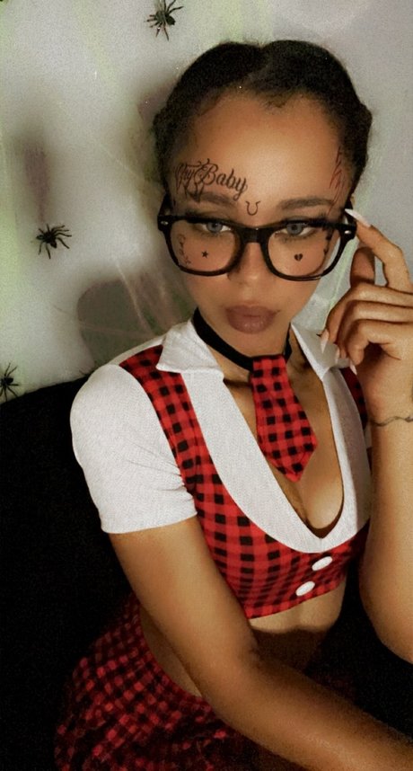 Maria Gonzalez naked actress pic