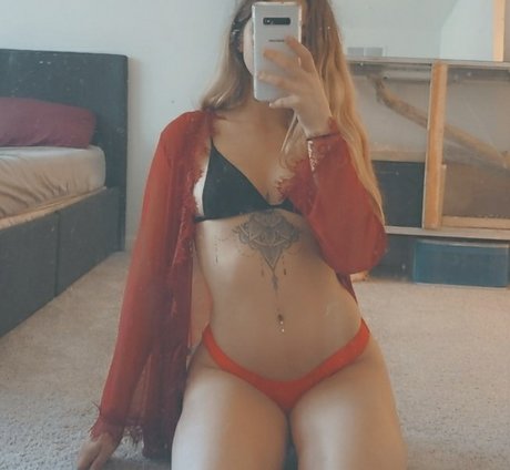 QueenV model hot pic