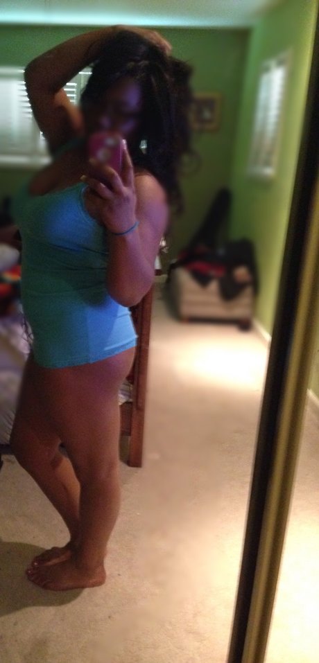 Queen Slvt porn model archive