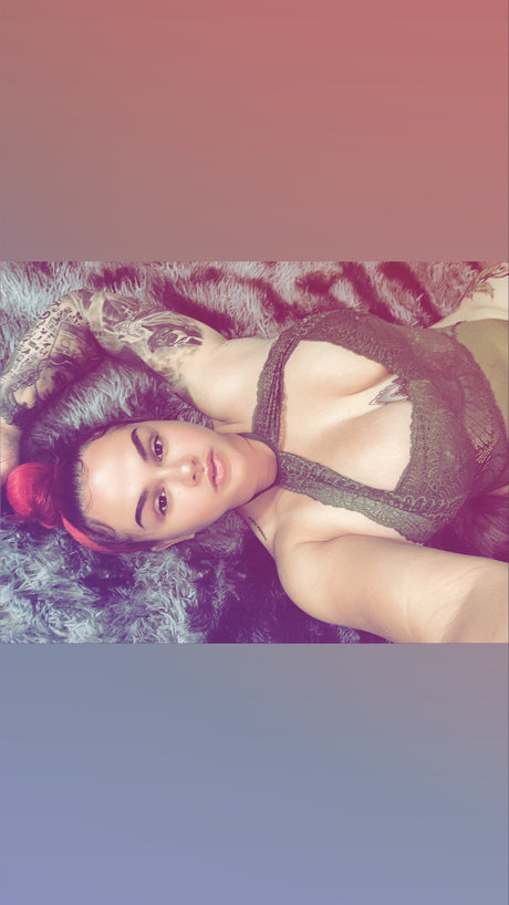 _Qu33n_ free pornstar photo