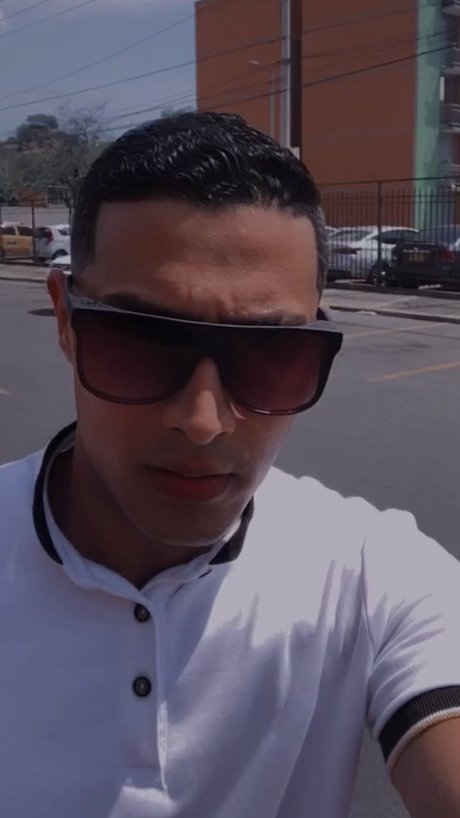 mirror selfie onlyfans erotic archive