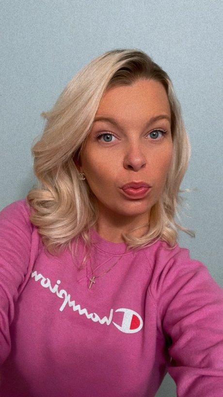 Sarah singleton pornographic model img