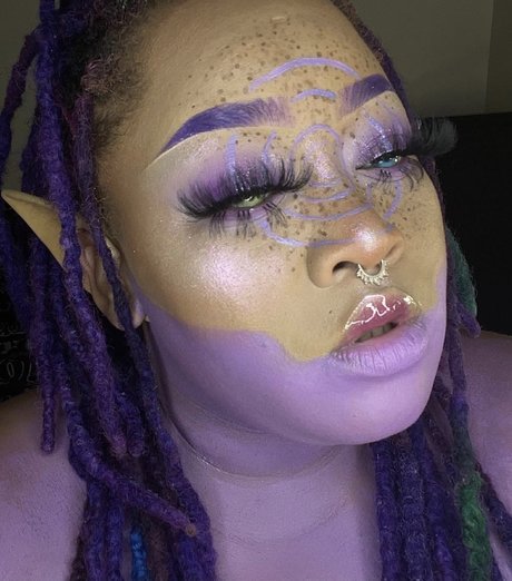 Haze Mon e exclusive pornstar picture