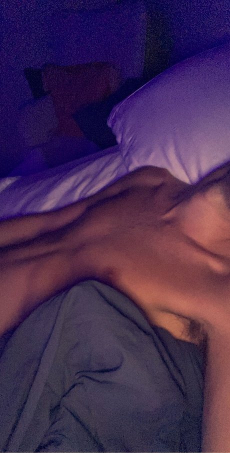 Blonde and Horny star free pic