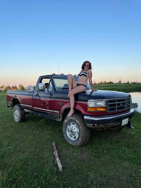 Molly Rider naked actress pics