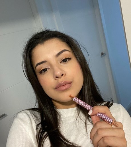 Lucy la Mala nice pornstar pics