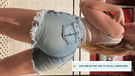 FULL VIDS ON FEED top model picture