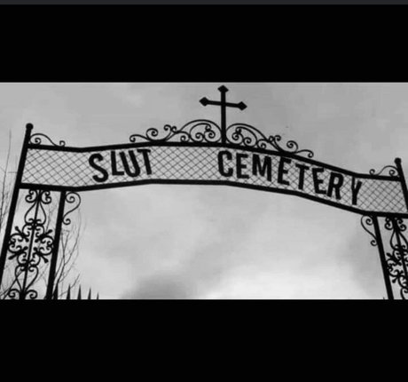 Spooky Bae Kay star pretty photos