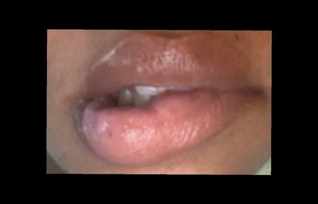 Queen Toxic model sexy pics