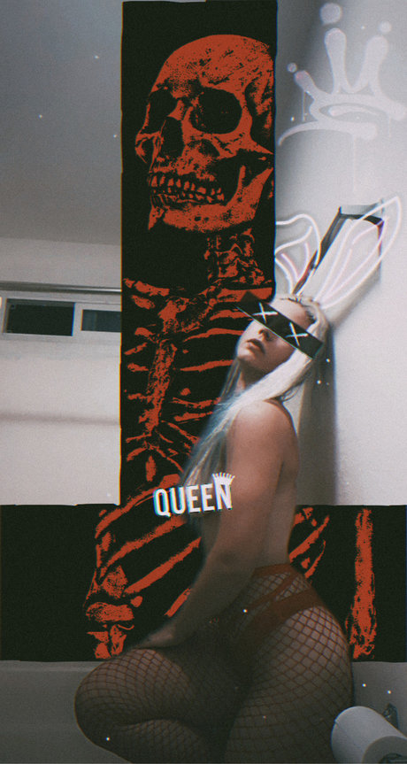 Thee Queen Swallower_ pornographic star pics