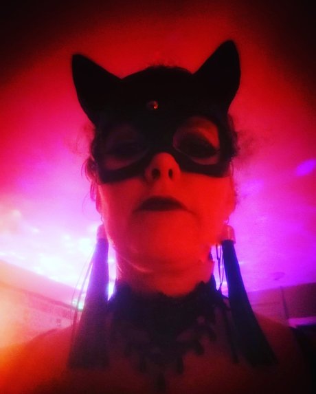 Queen Sensoria model nice pictures