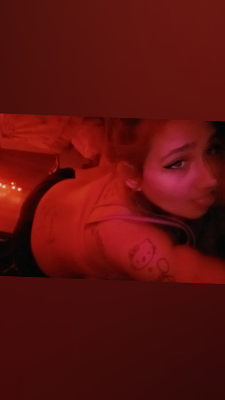 JuIcYTiTs34 top model img