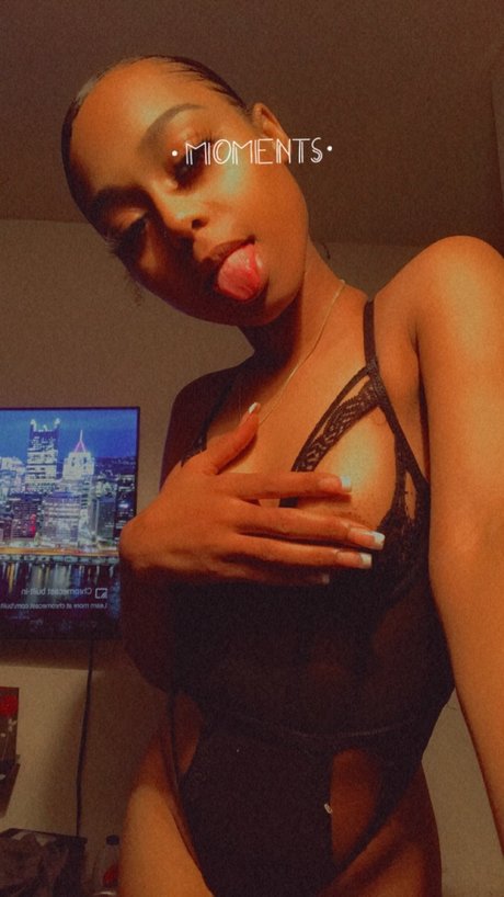 QueenCandy nice pornstar gallery