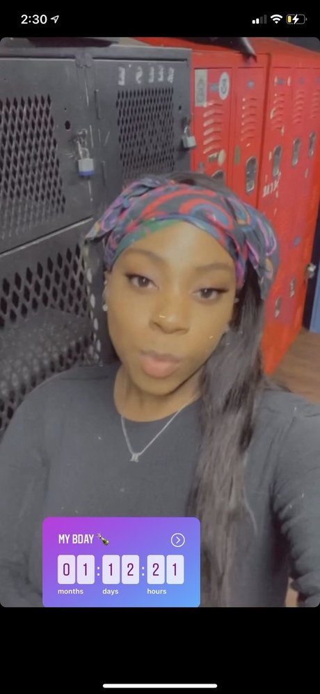 queenlaaur high quality model gallery