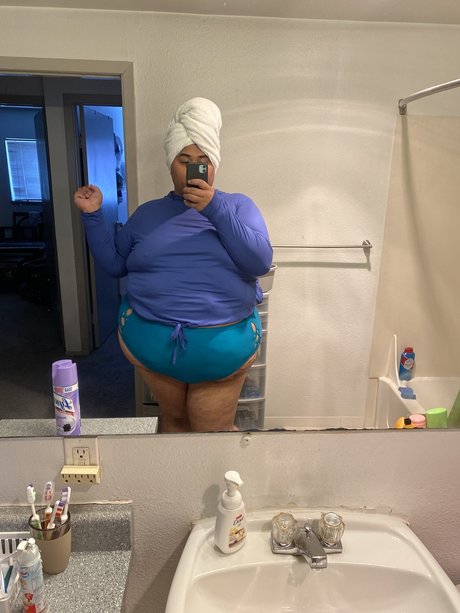 QueenKayyy hot pornstar pictures