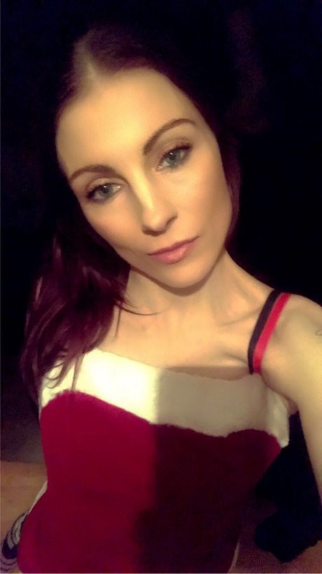 Queen79 art model galleries