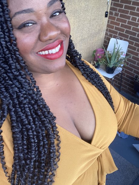 _Queen Crystal_ nice actress photos