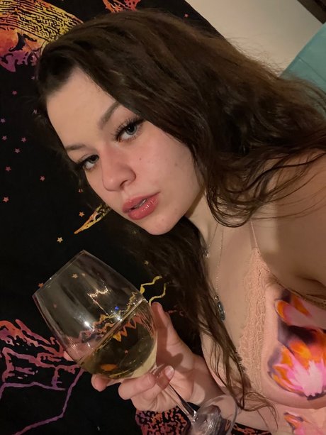 Queen Calixta beautiful star image