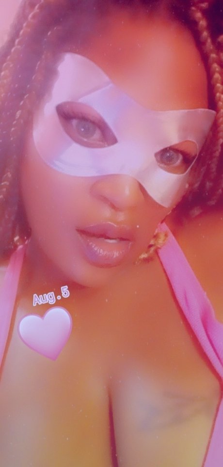 Queen Carmel Lala pornstar beautiful pic