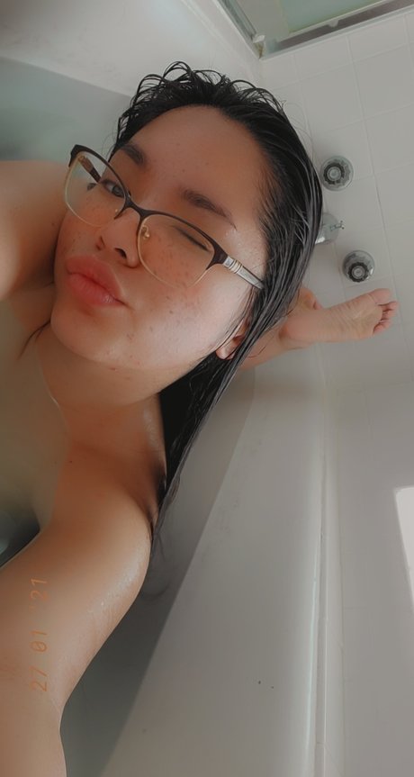 The Queen Bee pornstar perfect archive