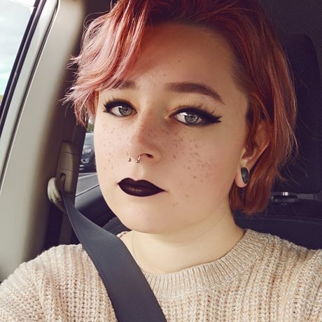 Princess Lindsay sex model pics