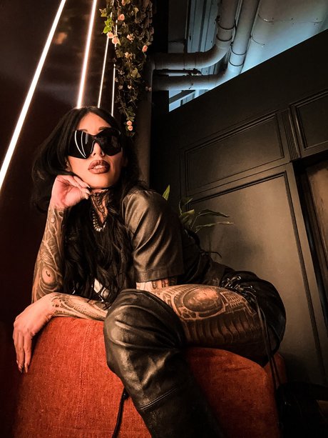 Eden Raynes pretty model image