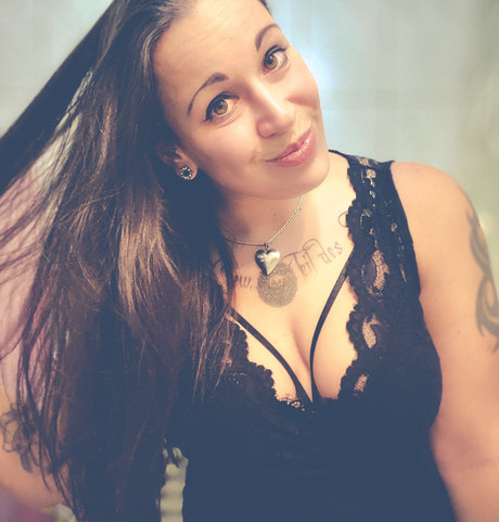 Dark Lioness 90 free pornstar images