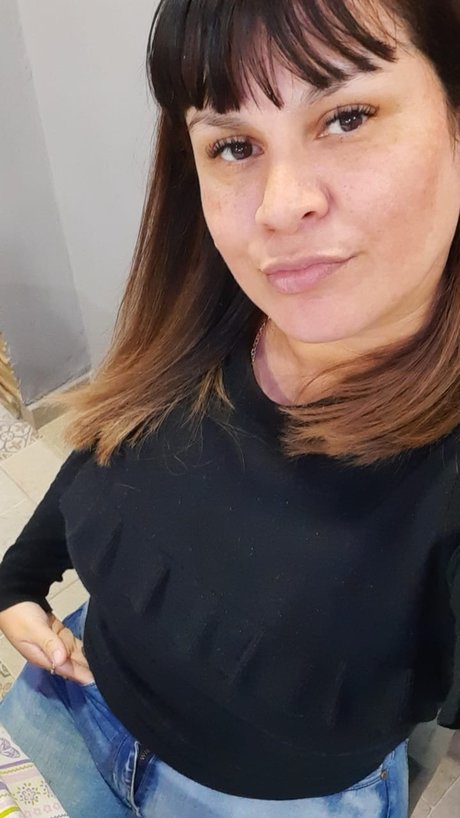 Devora Ruiz pretty actress image