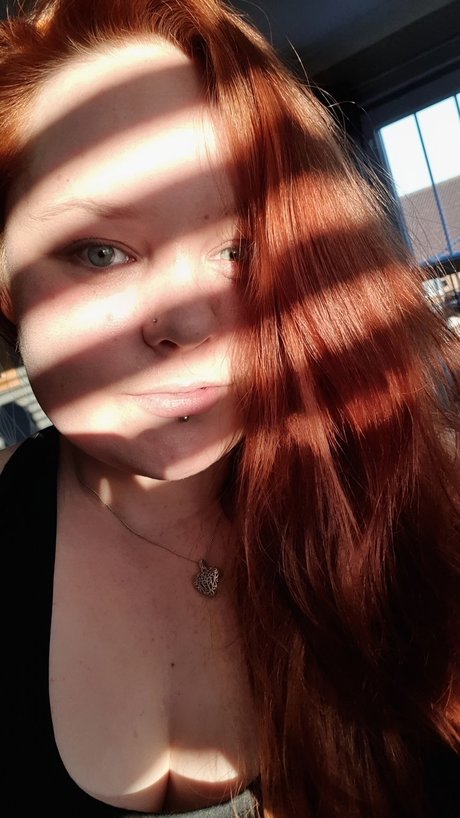 DD VIP erotic actress pic