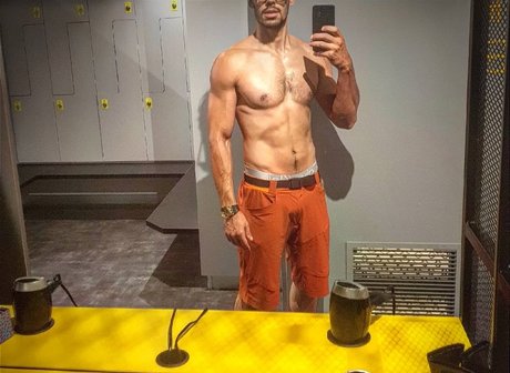 Mr Deviant pretty star gallery