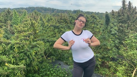 Raina Dawn sexy actress picture