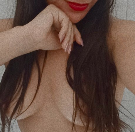 Rahina_ star nude picture