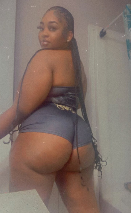 BigBootyMeka_ erotic star picture