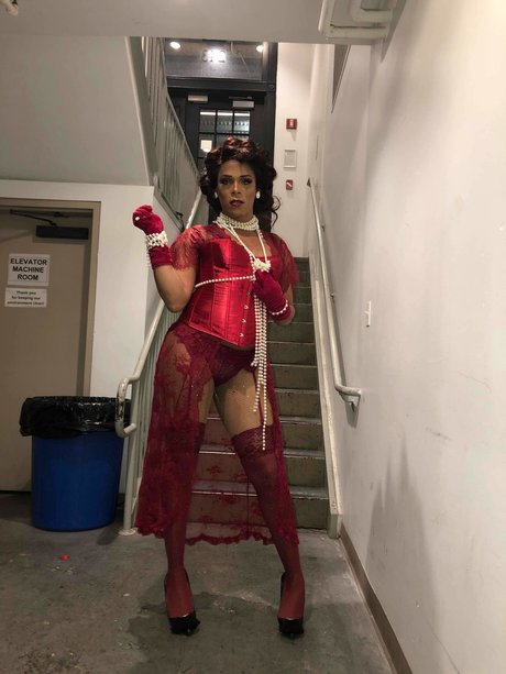 Donna May model erotic img