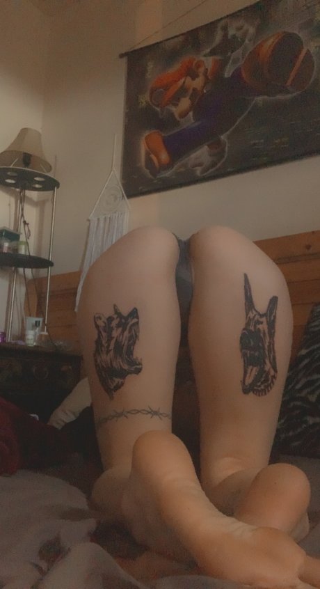 Ditzy Pixie pornographic model photo