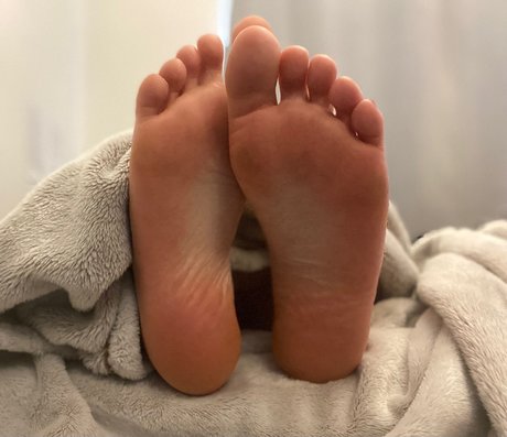 FeetUK5 naked actress gallery