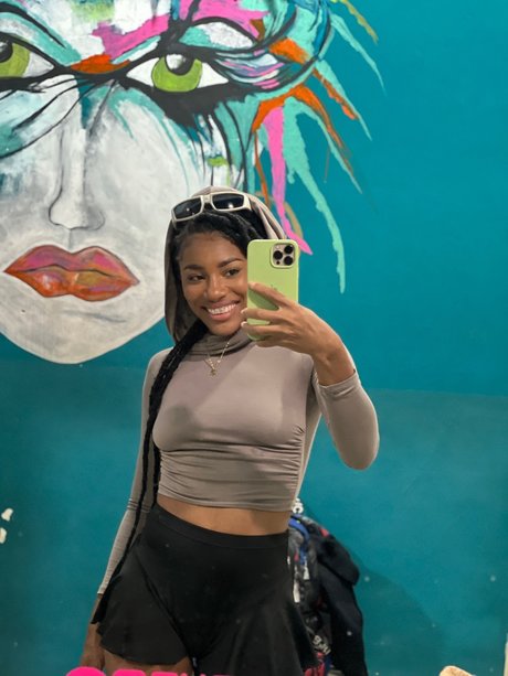 Island Jade_ star exclusive pictures