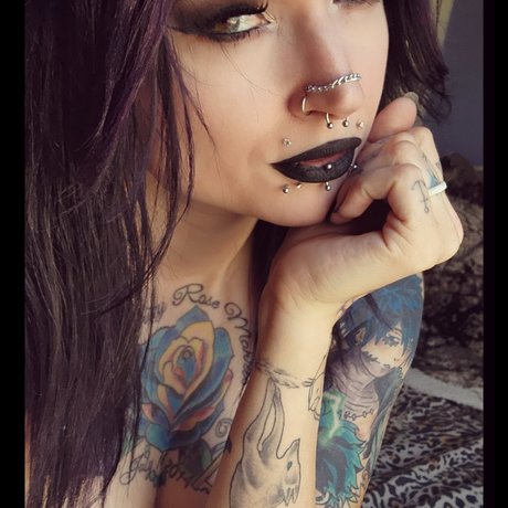 Ray Siren pornstar nude photo