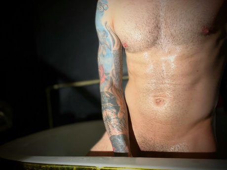 _Ray Dior nudes model picture