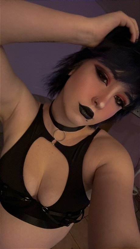 Arayh Michel star art photo