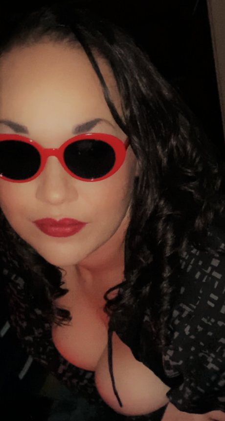 Naturally Peachy star hot photo