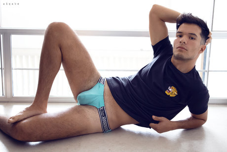 Raul Urzua star naked photos