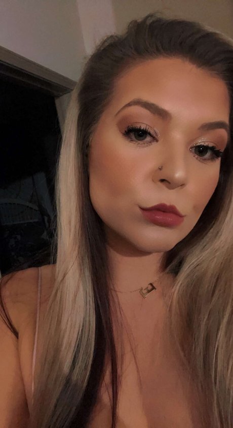 Emi Baby star perfect image