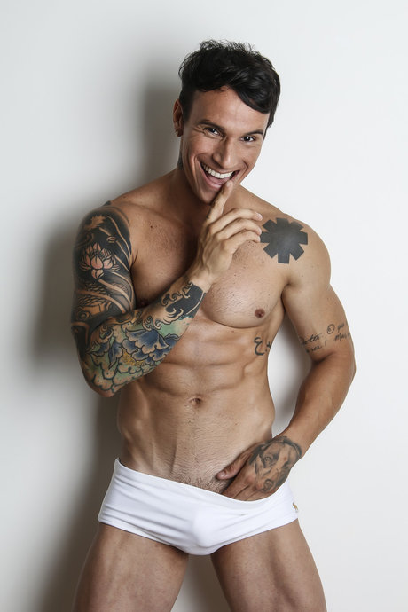 Ricardo Peterson model nice pictures