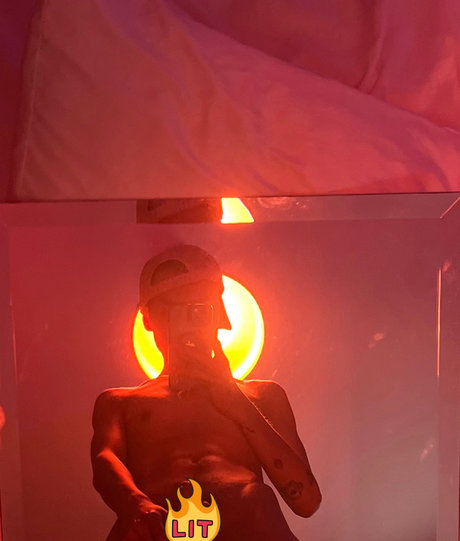 Reyes Peralta pornographic model images