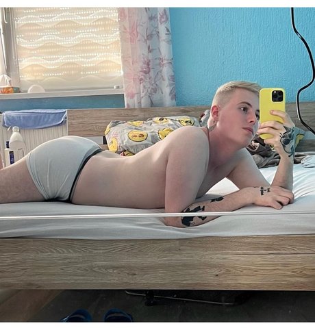 renatopirin art star image